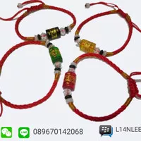 Gelang tali merah simpul aksara ommanipadmehum. Varian warna.