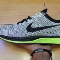 Nike Flyknit Racer Oreo Volt Sneakers Pria Sepatu Olahraga PREMIUM