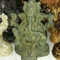 patung fiber Ganesha warna natural