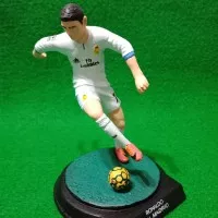 Miniatur Pemain Bola: Cristiano Ronaldo Real Madrid (12 CM)