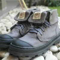 SEPATU BOOTS SNEAKERS BLACKMASTER PALLADIUM ORIGINAL (BONUS KAOS KAKI)