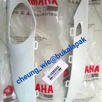 Lantai bordes bawah kiri kanan yamaha aerox 125 LC putih ori yamaha