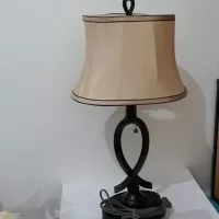 lampu meja antik