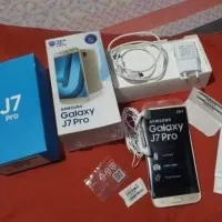 Samsung Glaxy J7 Pro Fullset OK