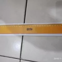 ziegel flat ruler 30cm (warna kuning)