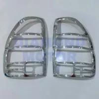 GARNIS LAMPU BELAKANG ISUZU PANTHER 2001