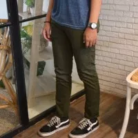 Malmo Celana chino pria | Slim fit warna Hijau Army