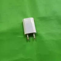 adaptor charger iPhone . batok travel iphone