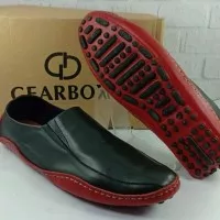 Sepatu pria GEARBOX T36