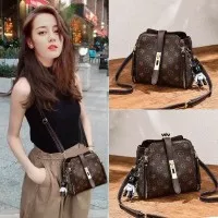 Tas Selempang Wanita Terlaris / Tas Import / Slingbag Elizabeth