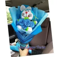 Buket Boneka Doraemon / Buket Doraemon Wisuda / Buket Bunga Flanel