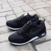 SEPATU NIKE MD RUNNER / HITAM LOGO / NIKE WAFFLE TRAINER