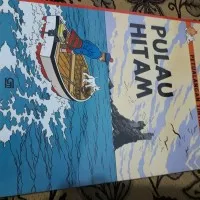 buku petualangan tintin buku besar (pulau hitam)