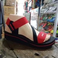 Sepatu sandal gunung wanita omiles merah size 36-40