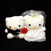 boneka couple/hello kitty wedding/hitam putih/sepasang/boneka import