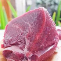 DAGING SAPI LOKAL TANJUNG / RUMP (BEKU) 1kg 100% HALAL (BUKAN IMPORT)